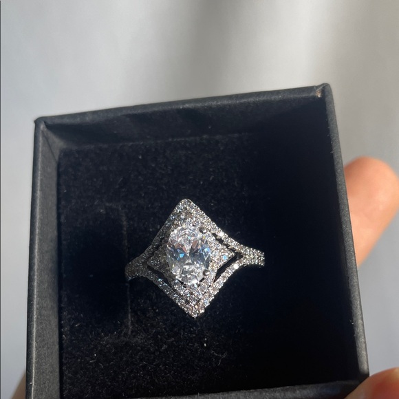 Sterling Silver zirconia Diamond Ring 925 size 7 - Picture 5 of 17